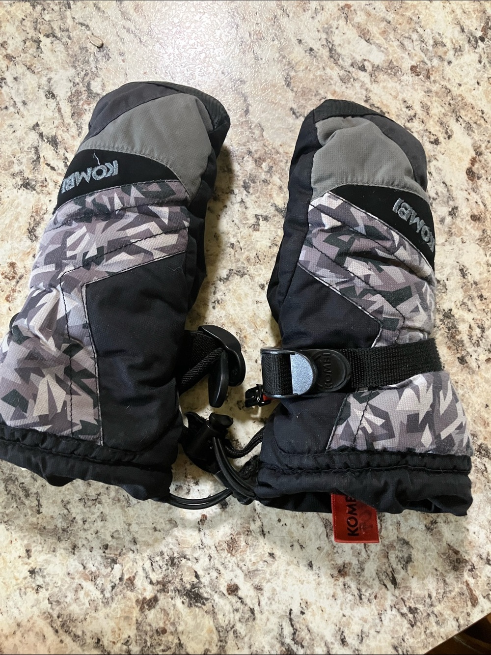 Kids Kombi Black & Gray Winter Mittens